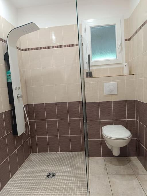 Appartement 2 A 4 Personnes Antraigues 外观 照片