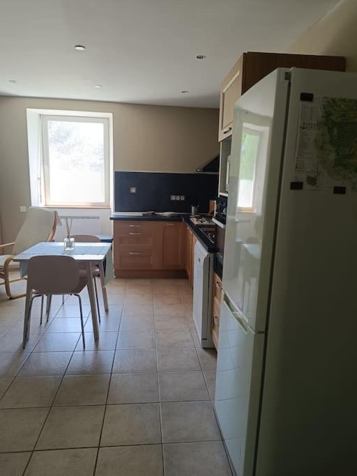 Appartement 2 A 4 Personnes Antraigues 外观 照片